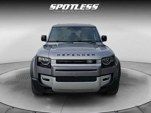 2021 Land Rover Defender 110 SE