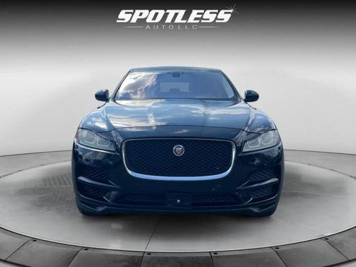 2019 Jaguar F-PACE 30t Prestige