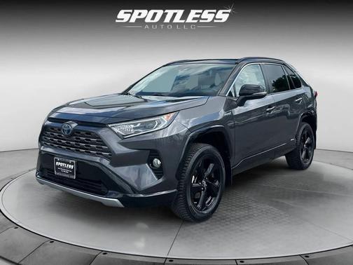 Magnetic Gray Metallic w/Black Roof 2019 Toyota RAV4 Hybrid SE