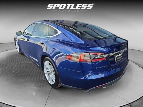 2016 Tesla Model S 90D