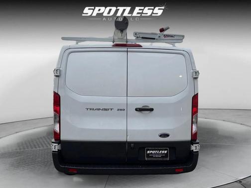 2018 Ford Transit-250 Base