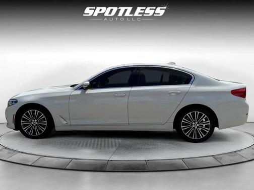 2018 BMW 530 530i
