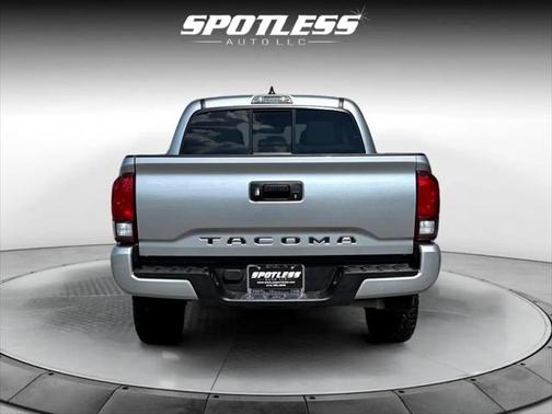 2022 Toyota Tacoma SR5