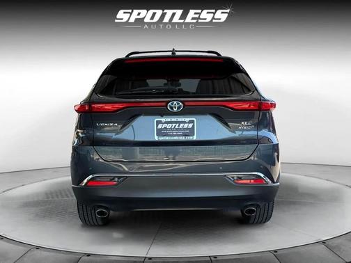 2021 Toyota Venza XLE
