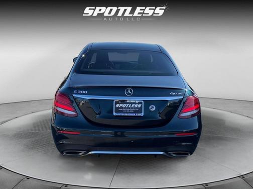 2017 Mercedes-Benz E-Class E300 Luxury 4MATIC Sedan
