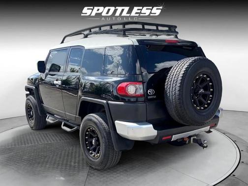 2013 Toyota FJ Cruiser Base