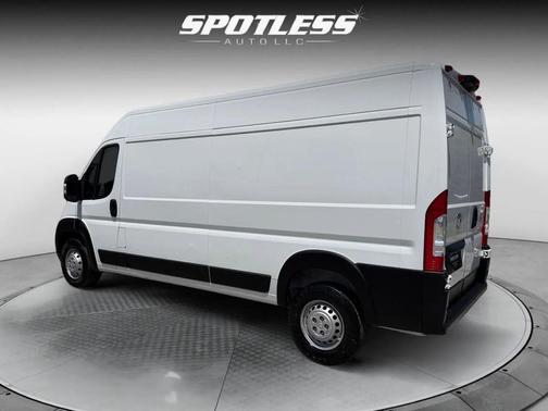 Bright White Clearcoat 2025 RAM ProMaster 2500 Tradesman