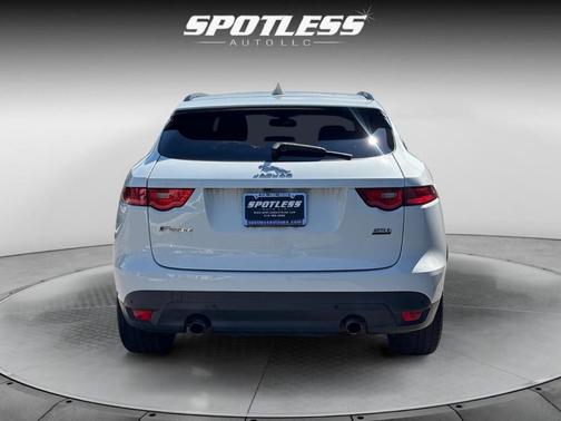 2018 Jaguar F-PACE 25t Premium