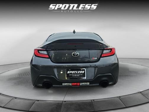 2024 Toyota GR86 Premium