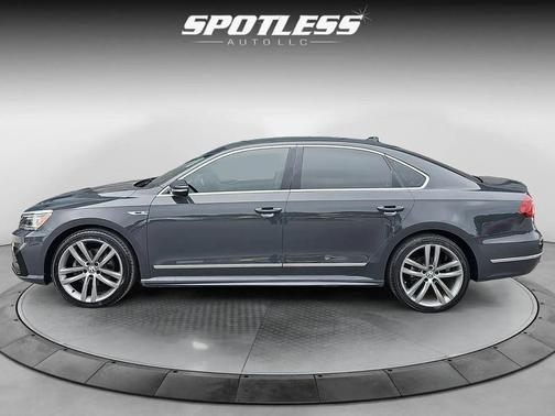Platinum Gray Metallic 2017 Volkswagen Passat 1.8T R-Line w/Comfort