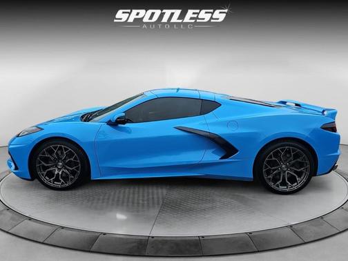 2022 Chevrolet Corvette Stingray w/2LT