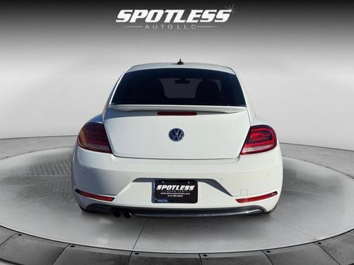 2019 Volkswagen Beetle 2.0T SE