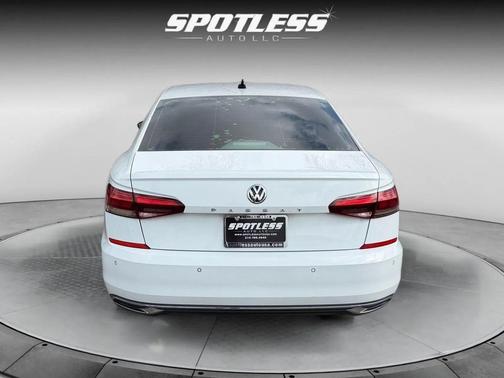 2020 Volkswagen Passat 2.0T SE