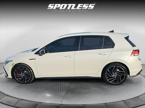 2022 Volkswagen Golf GTI 2.0T SE DSG
