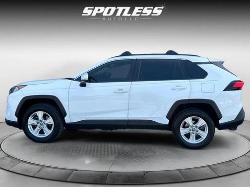 Super White 2019 Toyota RAV4 XLE