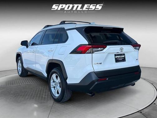 Super White 2019 Toyota RAV4 XLE