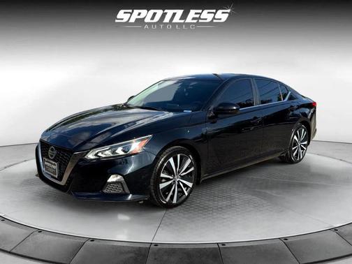 2020 Nissan Altima SR FWD