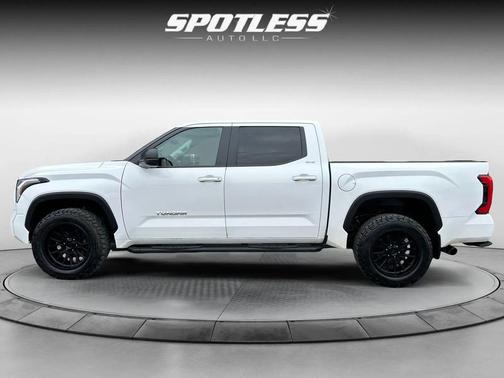 Ice Cap 2024 Toyota Tundra SR5
