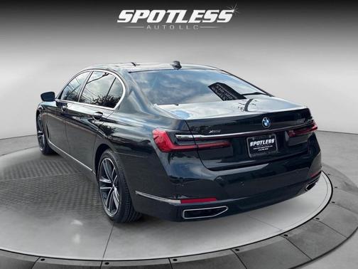 2020 BMW 750 i xDrive