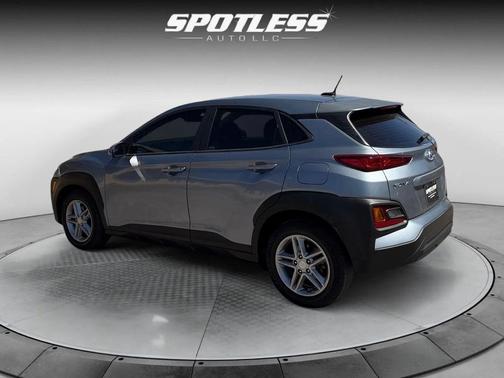 Sonic Silver 2020 Hyundai KONA SE