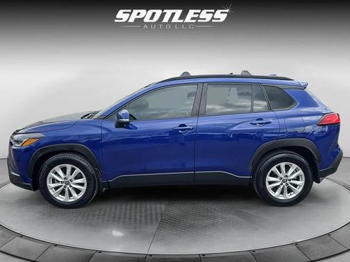 Blue Crush Metallic 2024 Toyota Corolla Cross LE