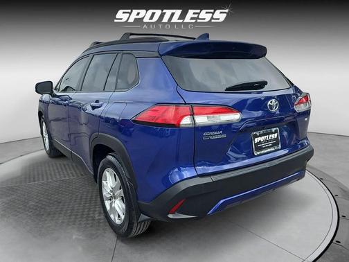 Blue Crush Metallic 2024 Toyota Corolla Cross LE