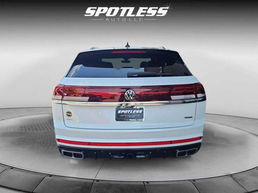 2024 Volkswagen Atlas Cross Sport 2.0T SEL Premium