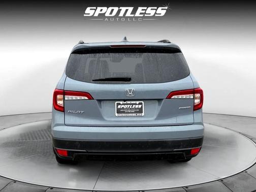 2022 Honda Pilot 2WD Special Edition