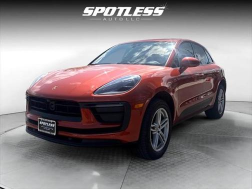 2025 Porsche Macan Base