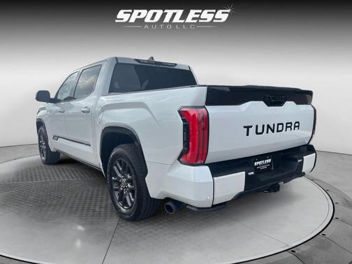 2022 Toyota Tundra Hybrid Platinum