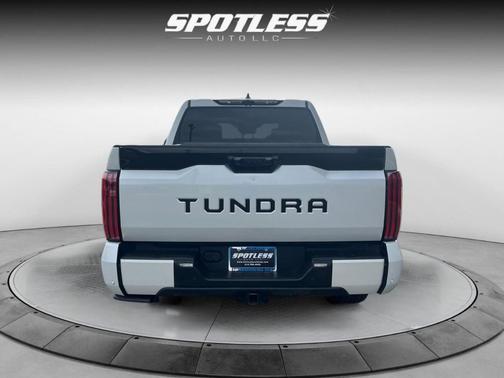 2022 Toyota Tundra Hybrid Platinum