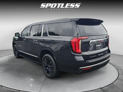Titanium Rush Metallic 2023 GMC Yukon XL SLT