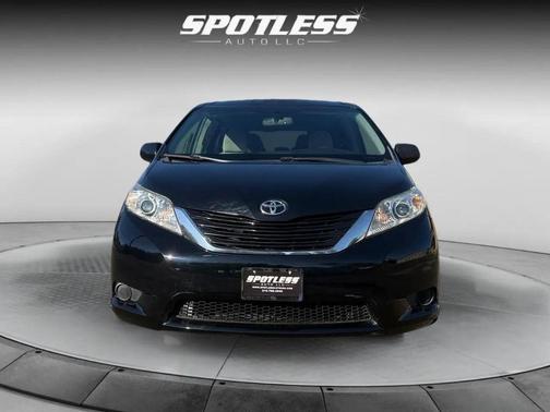 2015 Toyota Sienna LE