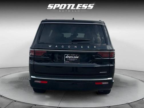 Diamond Black Crystal Pearlcoat 2024 Jeep Wagoneer Series II 4x2