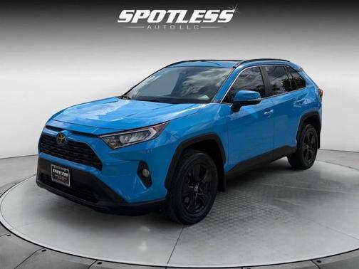 2020 Toyota RAV4 XLE
