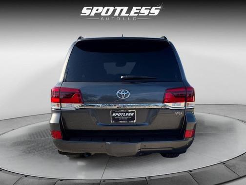 2019 Toyota Land Cruiser Base