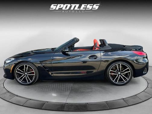Black Sapphire Metallic 2021 BMW Z4 sDrive30i