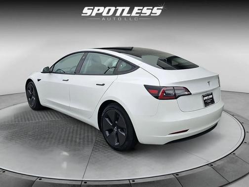 Pearl White Multi-Coat 2021 Tesla Model 3 Long Range