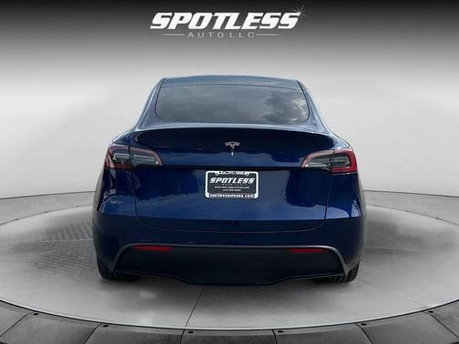Deep Blue Metallic 2023 Tesla Model Y Long Range