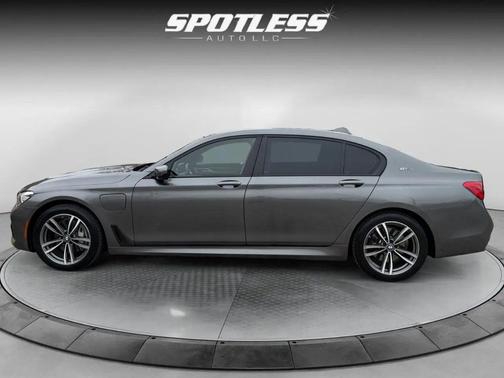 2017 BMW 740e xDrive iPerformance