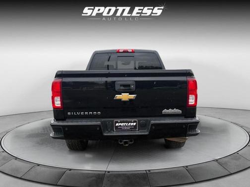 2017 Chevrolet Silverado 1500 High Country