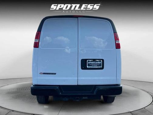 Summit White 2021 Chevrolet Express 2500 LT