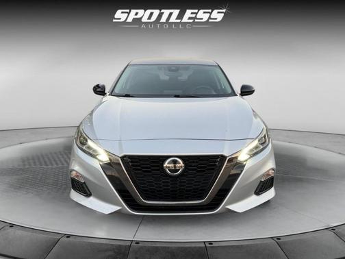 2020 Nissan Altima SR FWD