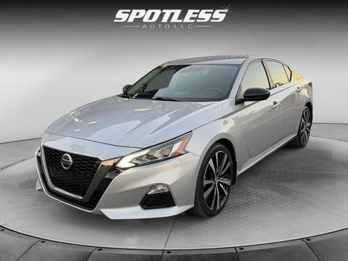 2020 Nissan Altima SR FWD