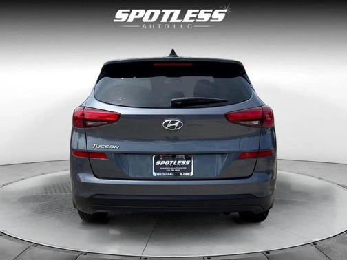 2021 Hyundai TUCSON SE