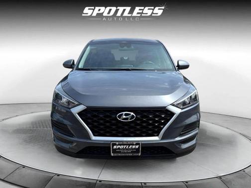 2021 Hyundai TUCSON SE