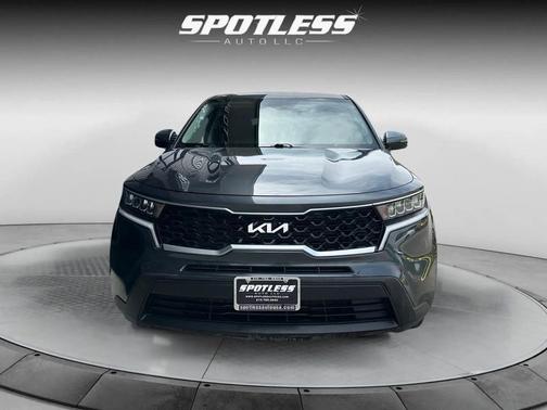 Gravity Grey 2022 Kia Sorento LX