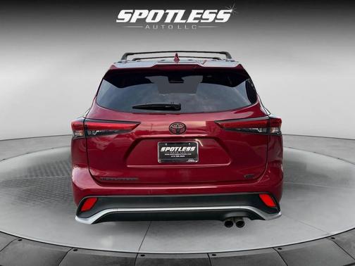 2023 Toyota Highlander XSE