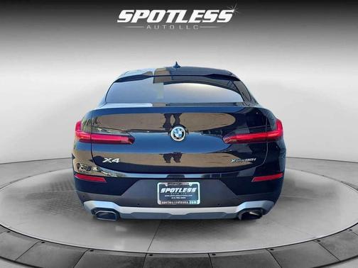 2022 BMW X4 xDrive30i