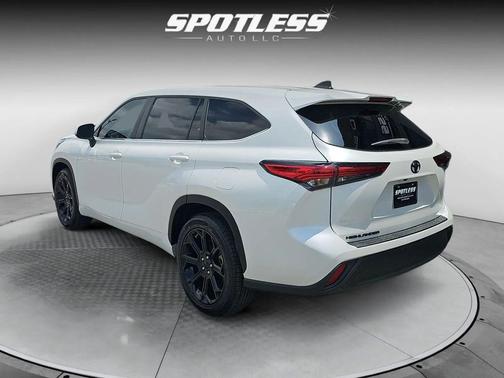 Wind Chill Pearl 2023 Toyota Highlander L